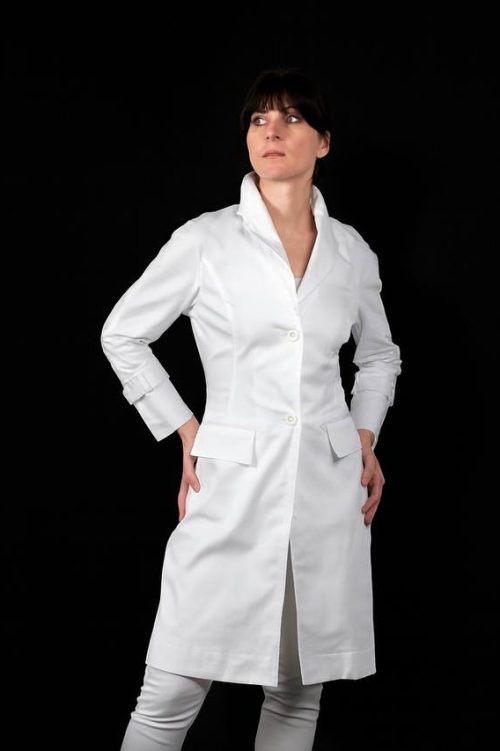 Le Tailleur – Camice Sartoriale Donna con Collo Rever e Dettagli in Gros-Grain